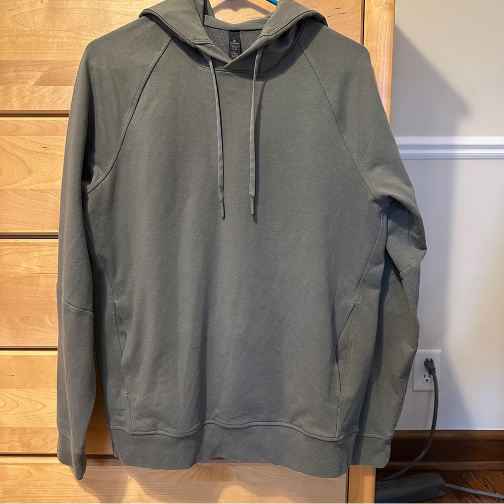 lululemon athletica Men's Olive Hoodie Sweatshirt